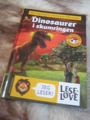 Dinosaurer i skumringen.