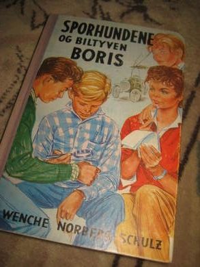 SCHULZ: SPORHUNDENE OG BILTYVEN BORRIS. 1962