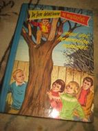 Blyton: De fem detektivene og mysteriet med det hemmelige rommet. Bok nr 3, .