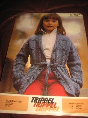 TRIPPEL. K 7527, størrelse  4,6,8 ÅR