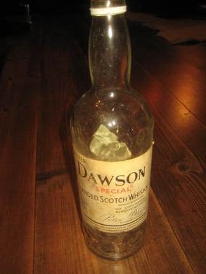 Flaske uten innhold, DAWSON SPECIAL BLENDED SCOTCH WHISKY. 60 tallet?