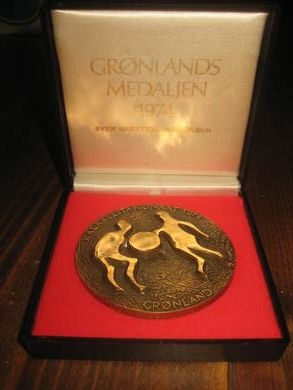 GRØNNLANDS MEDALJEN, 1974. Laga av Sven Havsteen Mikkelsen. En godbit for den rette.