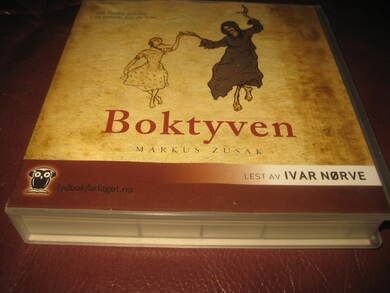 ZUSAK: BOKTYVEN. 11 CD, 13.47 timer.