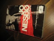 NESBØ, JO: RØDSTRUPE. 2013. 