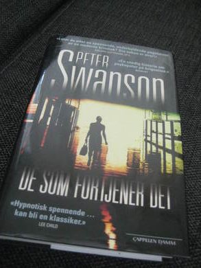 SWANSON, PETER: DE SOM FORTJENER DET. 2016.