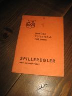 NORGES VOLLEYBAL FORBUND. SPILLEREGLER MED KOMMENTAR. 1972.