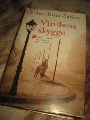 ZAFON: VINDENS SKYGGE. 2006.