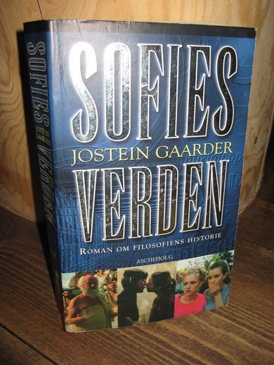 GAARDER, JOSTEIN: SOFIES VERDEN. 2000.