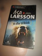 LARSSON, ÅSA: ET OFFER TIL MOLOK. 2014.