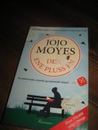 MOYES, JOJO: DEN ENE PLUSS EN. 2015.