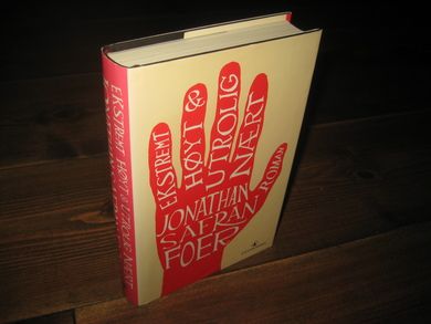 FOER: EKSTREMT HØYT & UTROLIG NÆRT. 2005.