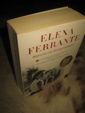 FERRANTE, ELENA: Historia om det nye namnet. 2016.