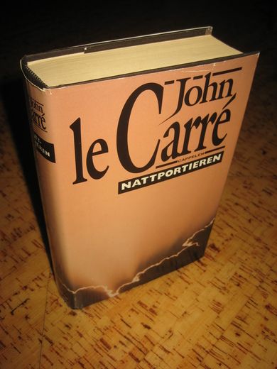 LE CARRE: NATTPORTIEREN. 1994.