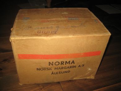 Margarinkasse fra NORMA NORSK MARGARIN A/S, ÅLESUND. 60 tallet.