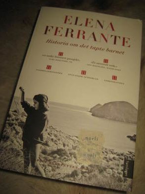 FERRANTE, ELENA: Historia om det tapte barnet. 2017.