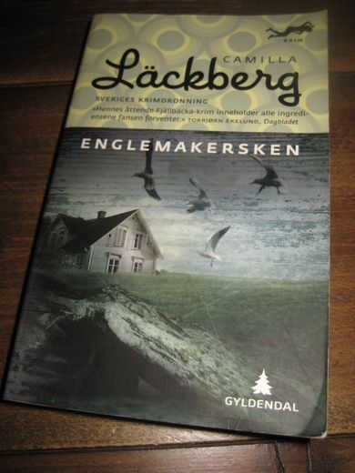 LACKEBERG: ENGLEMAKERSKEN. 2013.