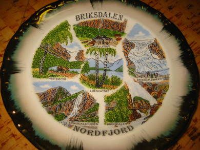 BRIKSDALEN, ca 19 cm i diameter.