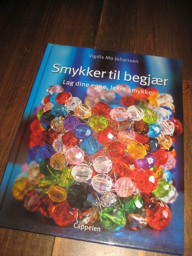 Johansen, Vigdis Mo: Smykker til begjær. 2003.