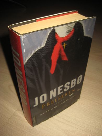 NESBØ, JO: FRELSEREN. Ny krim med Harry Hole. 2005. 