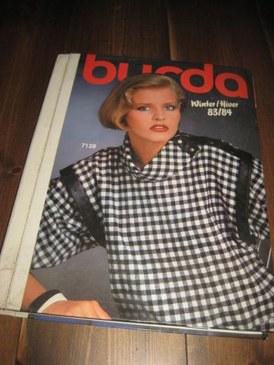 Megastor BURDA katalog vinter 1983 -84. 853 sider, fullpakka med oppskrifter fra den tid.