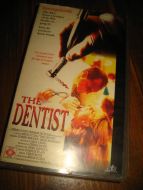 THE DENTIST. 1996, 18 ÅR, 93 MIN.