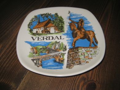 VERDAL, pyntetallerken fra Stavangerflint, 1954.