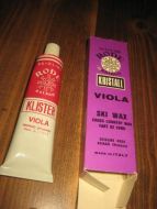 Eske med ubrukt innhold, RODE KRISTALL VIOLA SKI WAX, 60 tallet