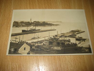 Larvik. Fra Eberh. B. Oppi. 90.