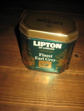 Boks LIPTON TEA, ca 10 cm høg. 60 tallet