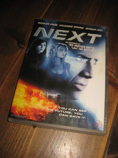 NEXT. 2007, 15 ÅR, 92 MIN. 