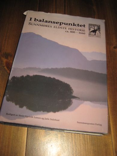 SULEBUST: SUNNMØRES ELDSTE HISTORIE. Ca 800-1660. 1994.