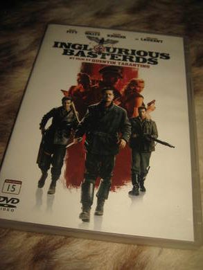 INGLEORIUS BASTERDS. 2009, 137 MIN.15 ÅR