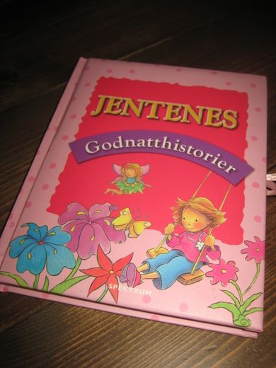 Hall: JENTENES Godnatthistorier. 2009.