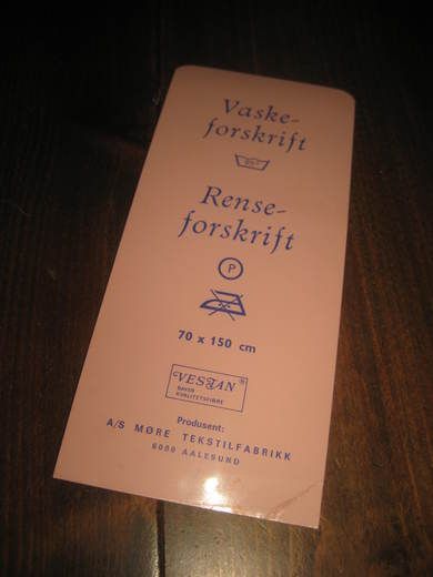 Vaske forskrift fra Møre Tekstilfabrikk, Aalesund, 70 tallet. 