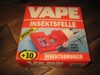 Eske med ubrukt innhold, VAPE INSETSFELLE med 10 innsektsbrikker. 70 tallet