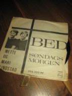 METTE OG MARIT LINDSTAD: BED - SØNDAGHS MORGEN.