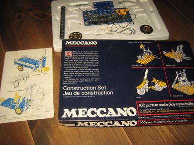 MECANO eske med innhold, 1976. 