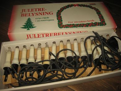 Juletrebelysning, til utebruk. Virker som det skal. 