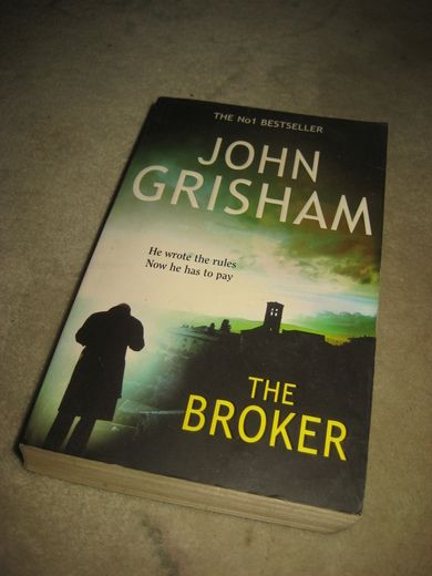 GRISHAM, JOHN: THE BROOKER. 2005.