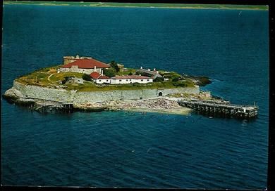 Trondheim. Munkholmen sett fra fly