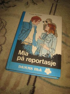 MIA PÅ REPOTASJE. 1975