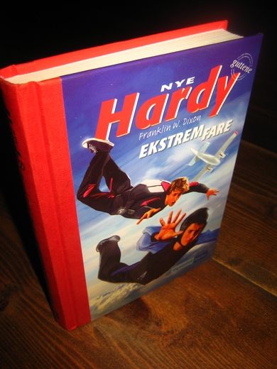 DIXon: Nye Hardy guttene. VILLMARKSLEIREN. Bok nr 1, 2008.