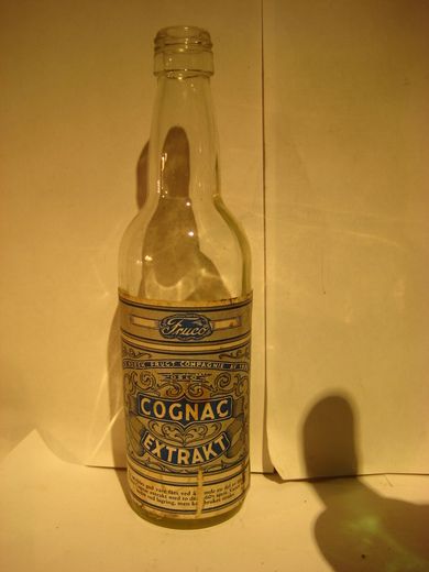 COGNAC EXTRAKT fra NORSK FRUKT COMPAGNIE AV 1898.  1960.