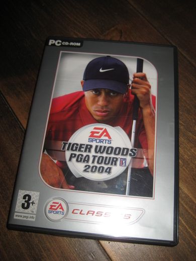 TIGER WOODS PGA TOUR 2004. 