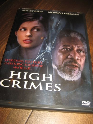 HIGH CRIMES. 15 ÅR, 111 MIN.