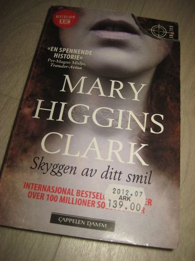 CLARK: SKYGGEN AV DITT SMIL. 2012.