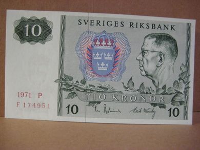 1971,  P,  F174951,                                             10 KRONOR.