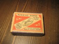 RUNNING HORSE med noe innhold, fra Nitedals Norway. 40-50 tallet.