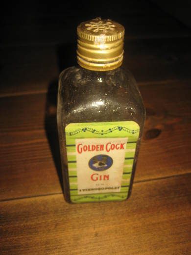 Flaske GOLDE COOK GIN, fra Vinmonopolet, 60-70 tallet. 