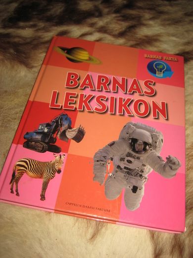 BARNAS LEKSIKON. 2011. 